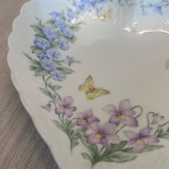 Mikasa Thinking of you heart shaped dish. - Picture 3 of 4